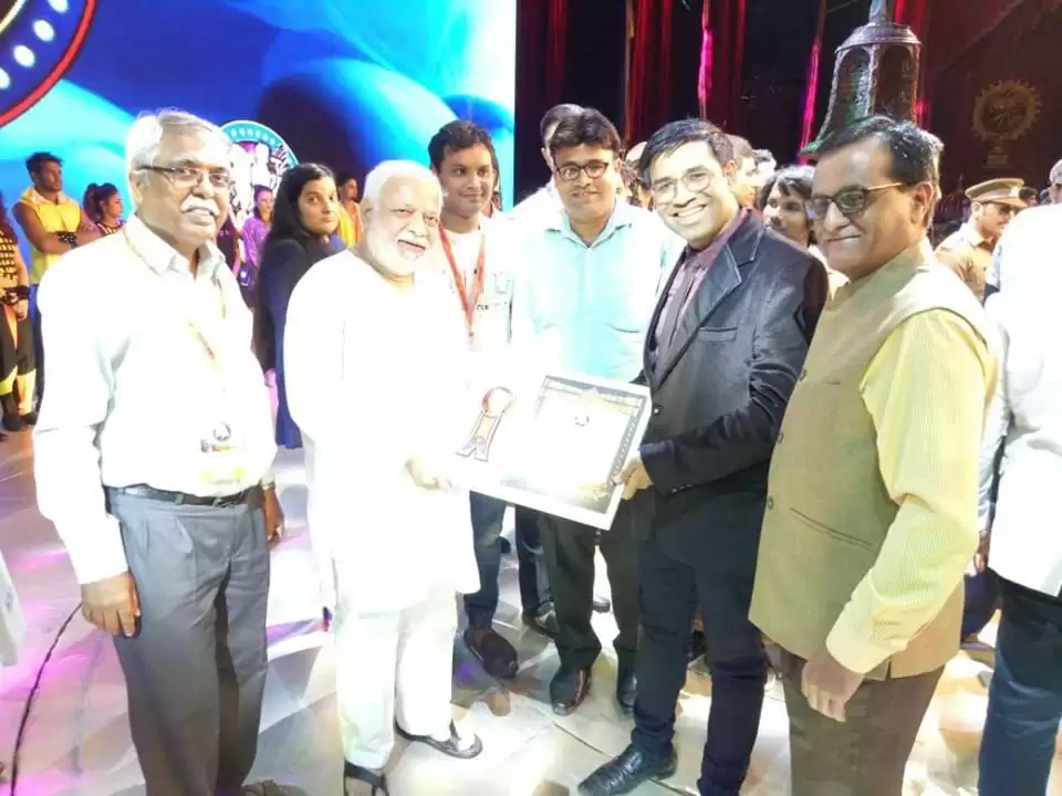 Dr. P.A. Inamdar gets “Lifetime Achievement Award”