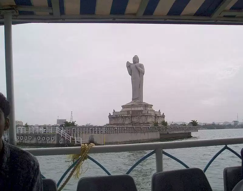 8 Best Places to Visit in Hyderabad