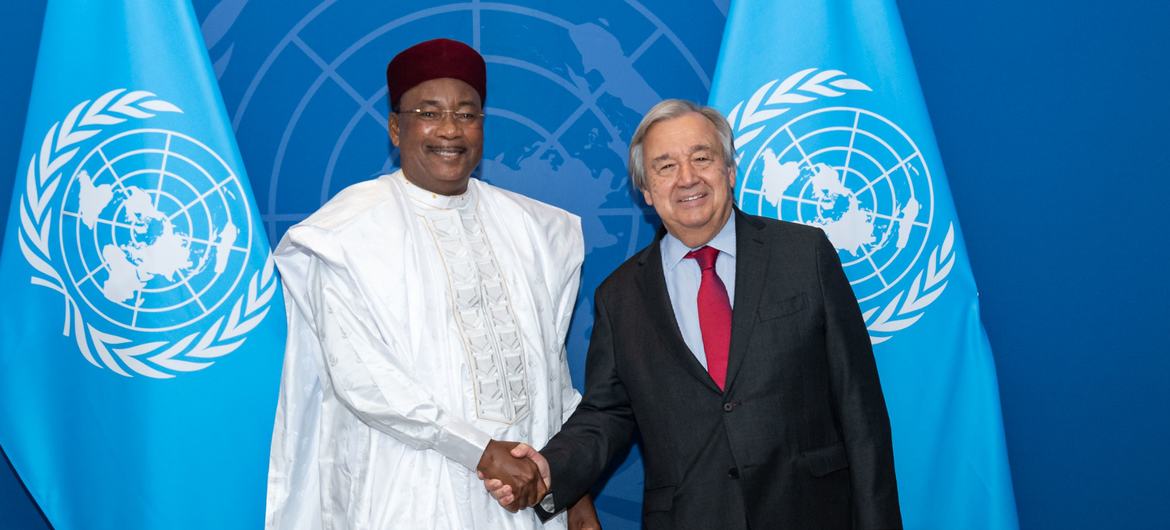 Secretary-General António Guterres (right) meets with Mahamadou Issoufou, Chair of the Independent High-level Panel on Security, Governance and Development in the Sahel.