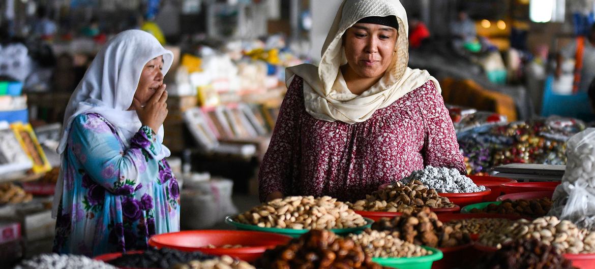 A woman shops at an indoor market in Hissar, Tajikistan. (file)