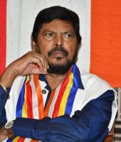 Ladki Bahin Yojna | Mahayuti Govt Should Fulfill The Promise Made By Eknath Shinde : Athawale 