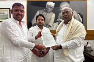 Vishal Patil With Congress, Letter of Support Given To Congress President Kharge