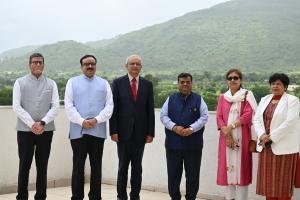 PCET’s Pimpri Chinchwad University hosts prestigious delegation from Mauritius